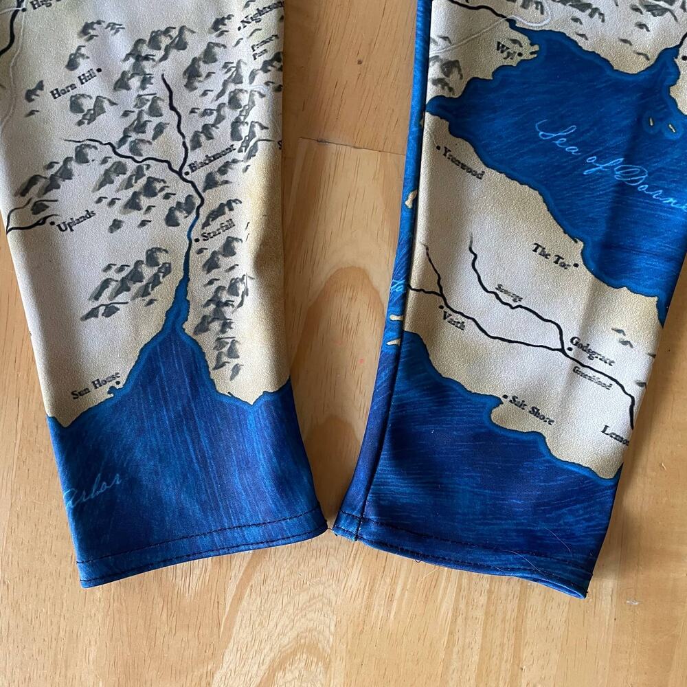 BlackMilk Game of Thrones Women's Leggings Map of Westeros Size Medium EUC - Picture 9 of 12